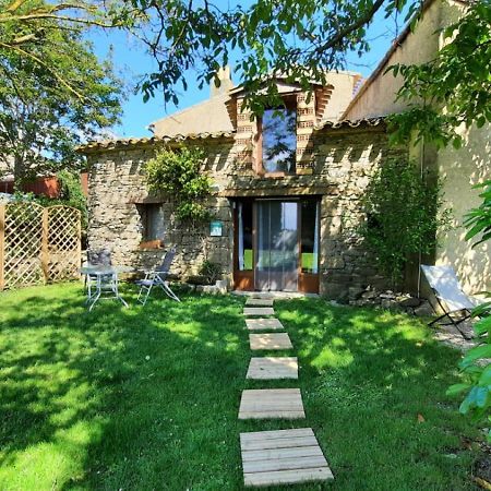 La Petite Maison Dans La Prairie Cassaignes エクステリア 写真