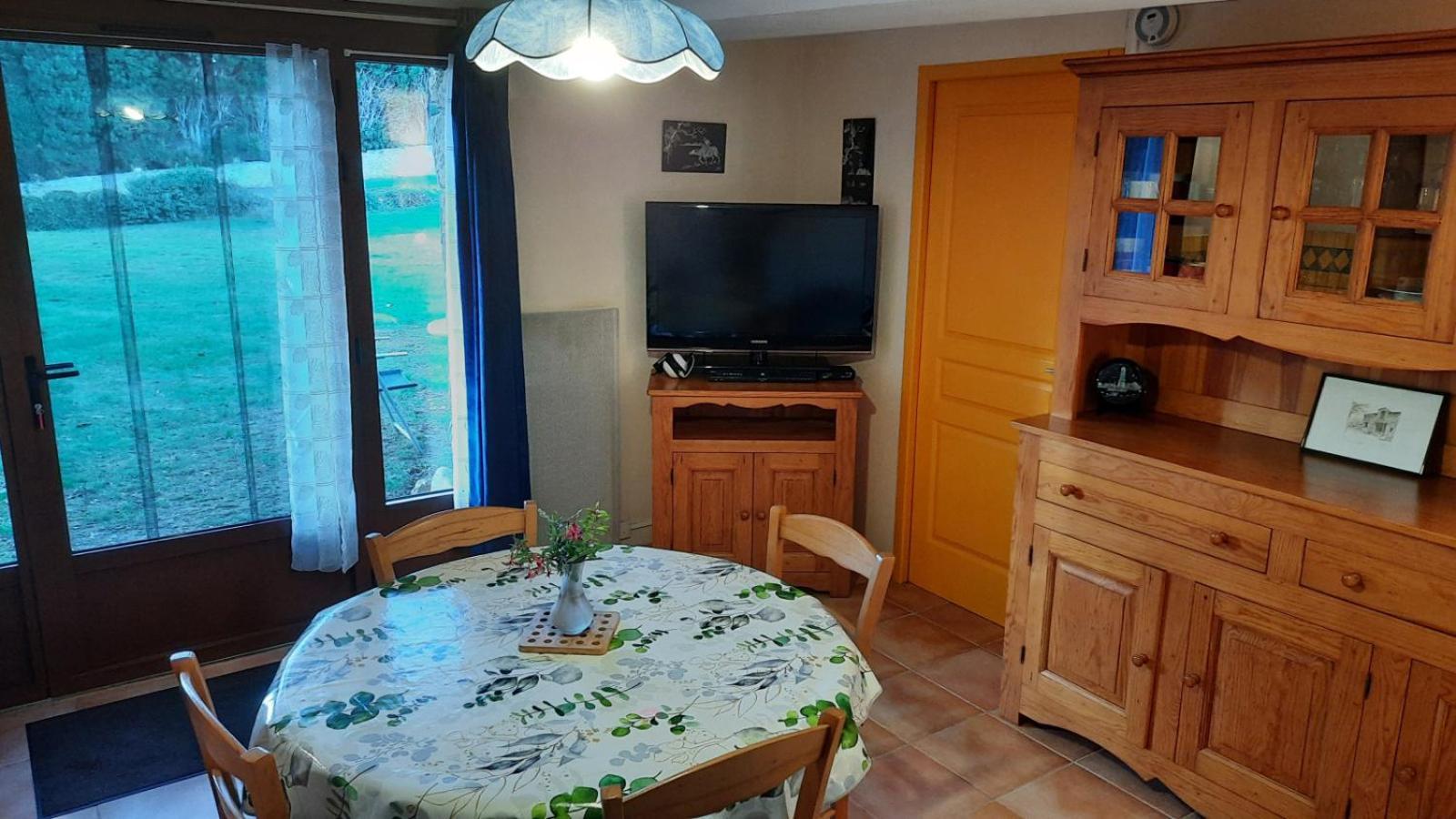 La Petite Maison Dans La Prairie Cassaignes エクステリア 写真