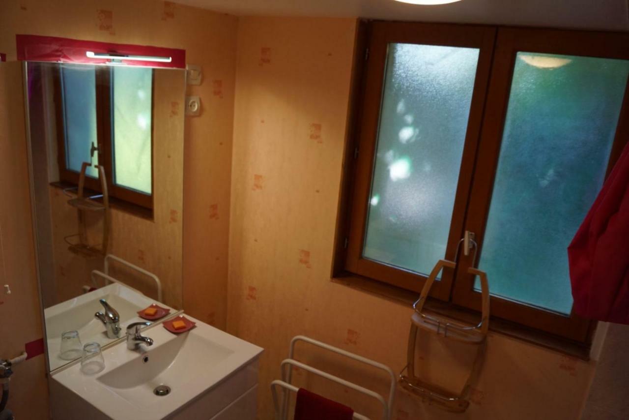 La Petite Maison Dans La Prairie Cassaignes エクステリア 写真